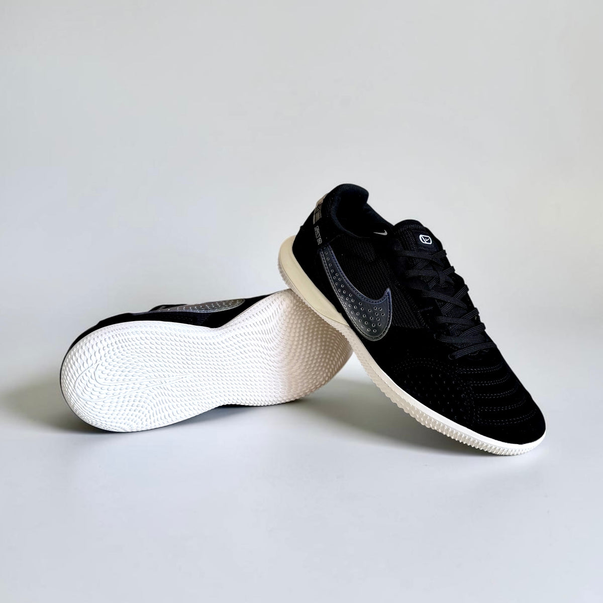 STREETGATO IN NEGRO BLANCO