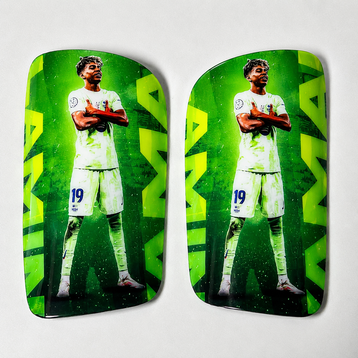 CANILLERAS DE FÚTBOL VERDES PERSONALIZADAS