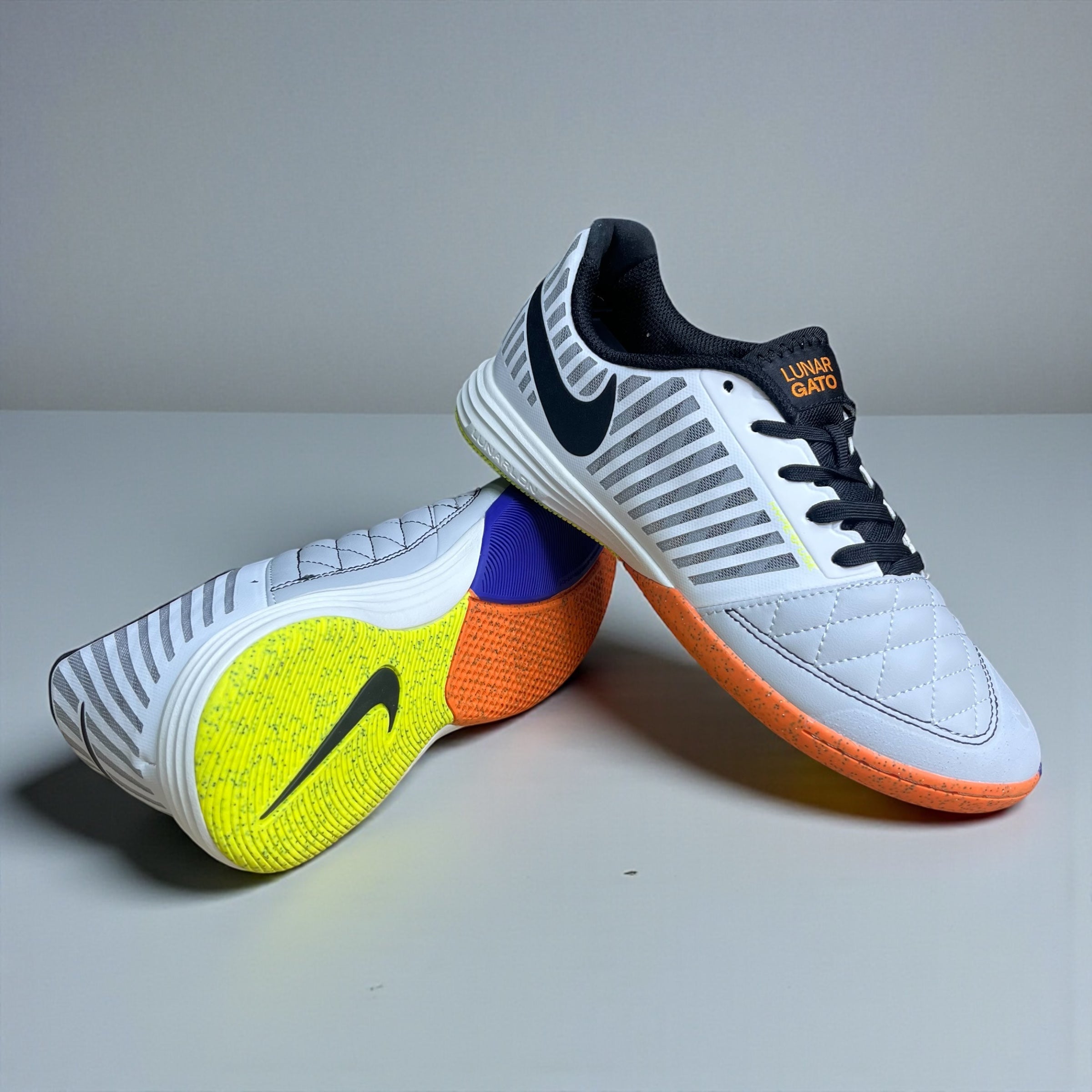 FUTSAL NIKE LUNARGATO BLANCO NEGRO NARANJA