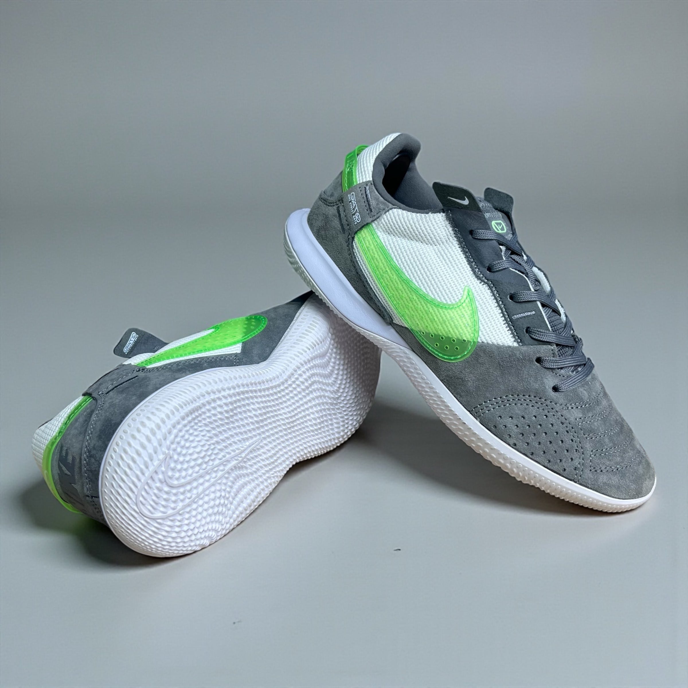 FUTSAL NIKE STREET GATO GRIS VERDE