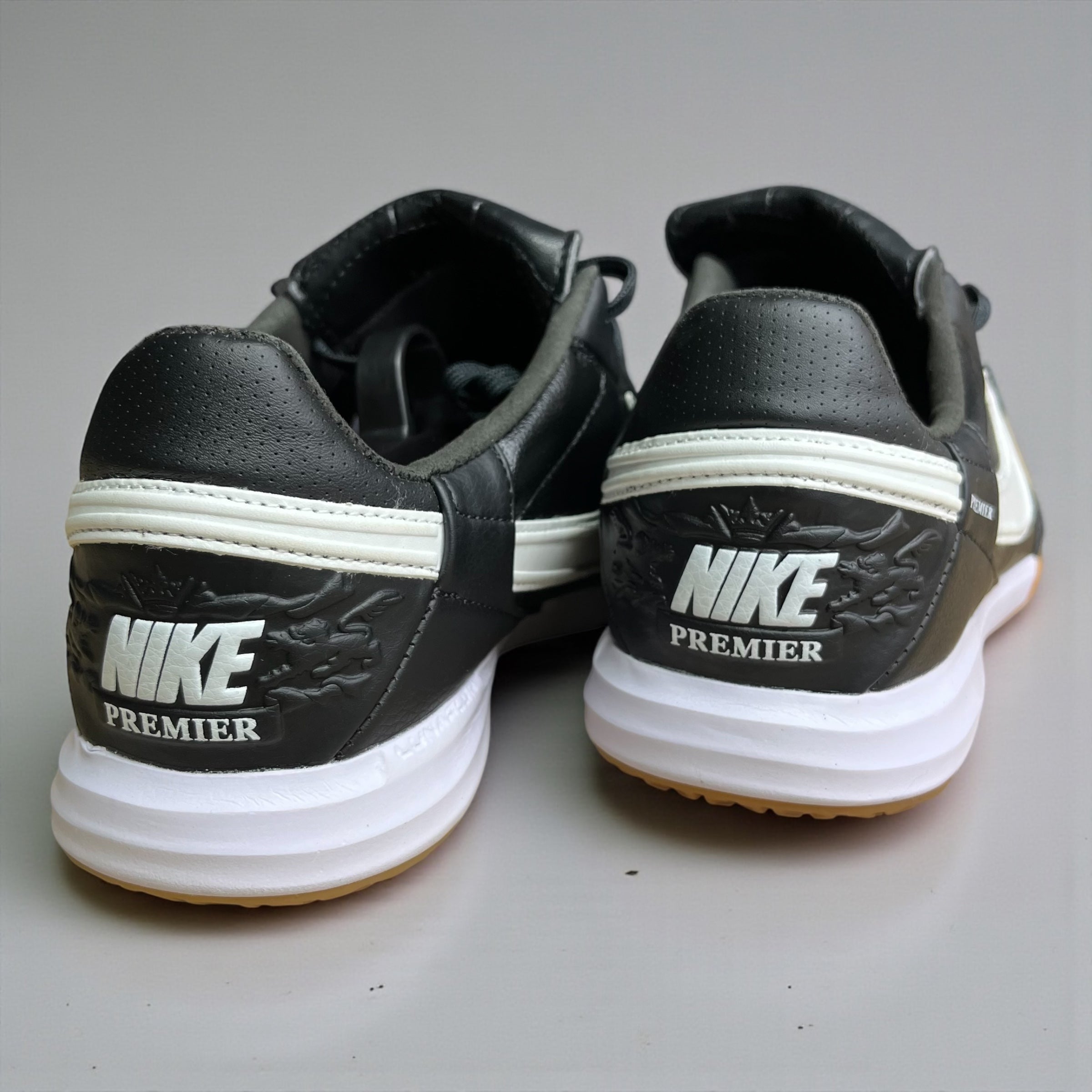 FUTSAL NIKE PREMIER NEGRO BLANCO