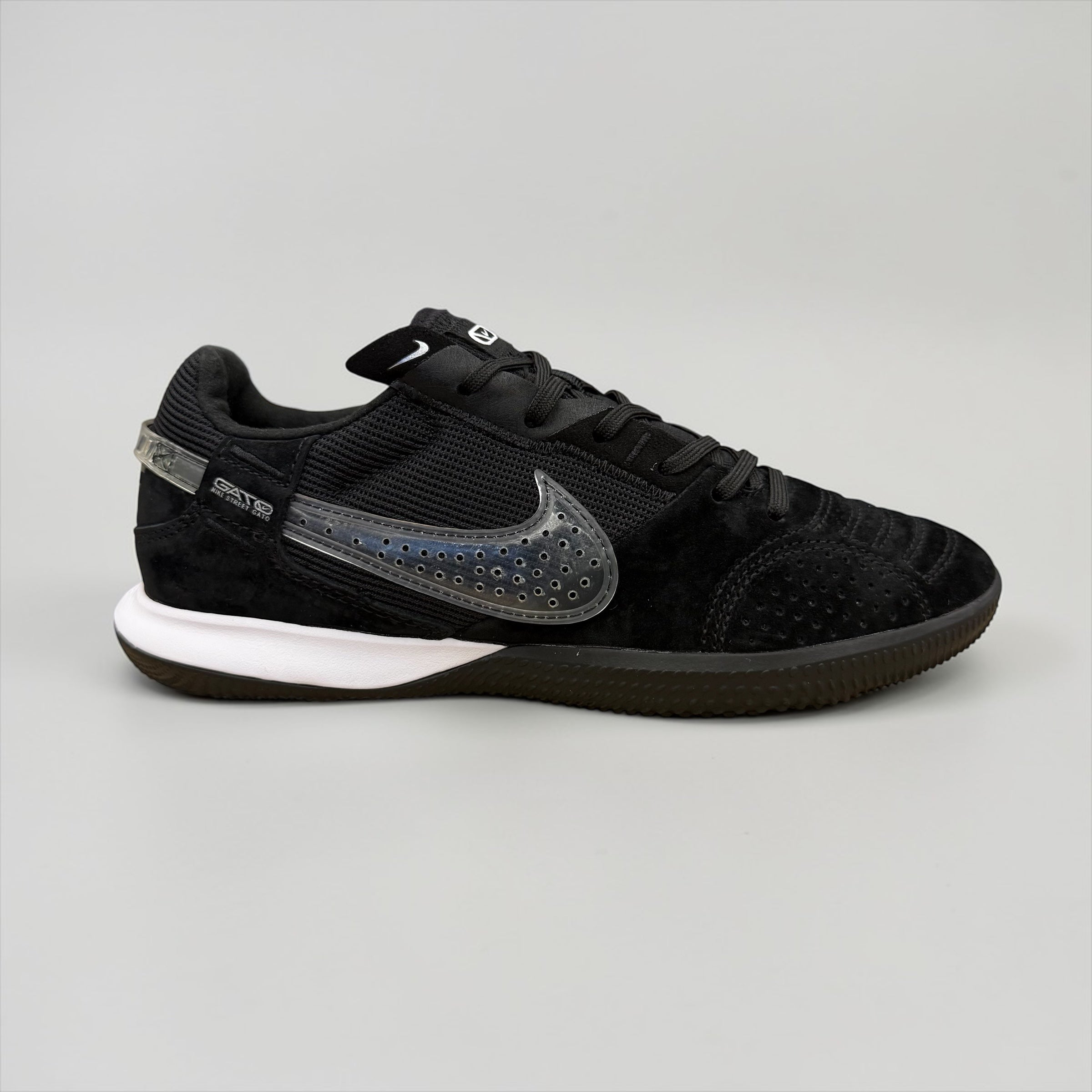 FUTSAL NIKE STREET GATO NEGRO GRIS