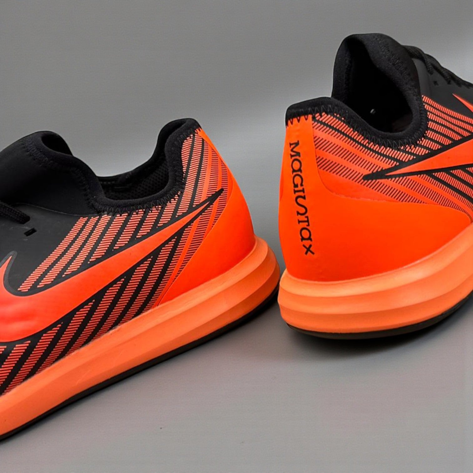 FUTSAL NIKE TIEMPO NEGRO NARANJA