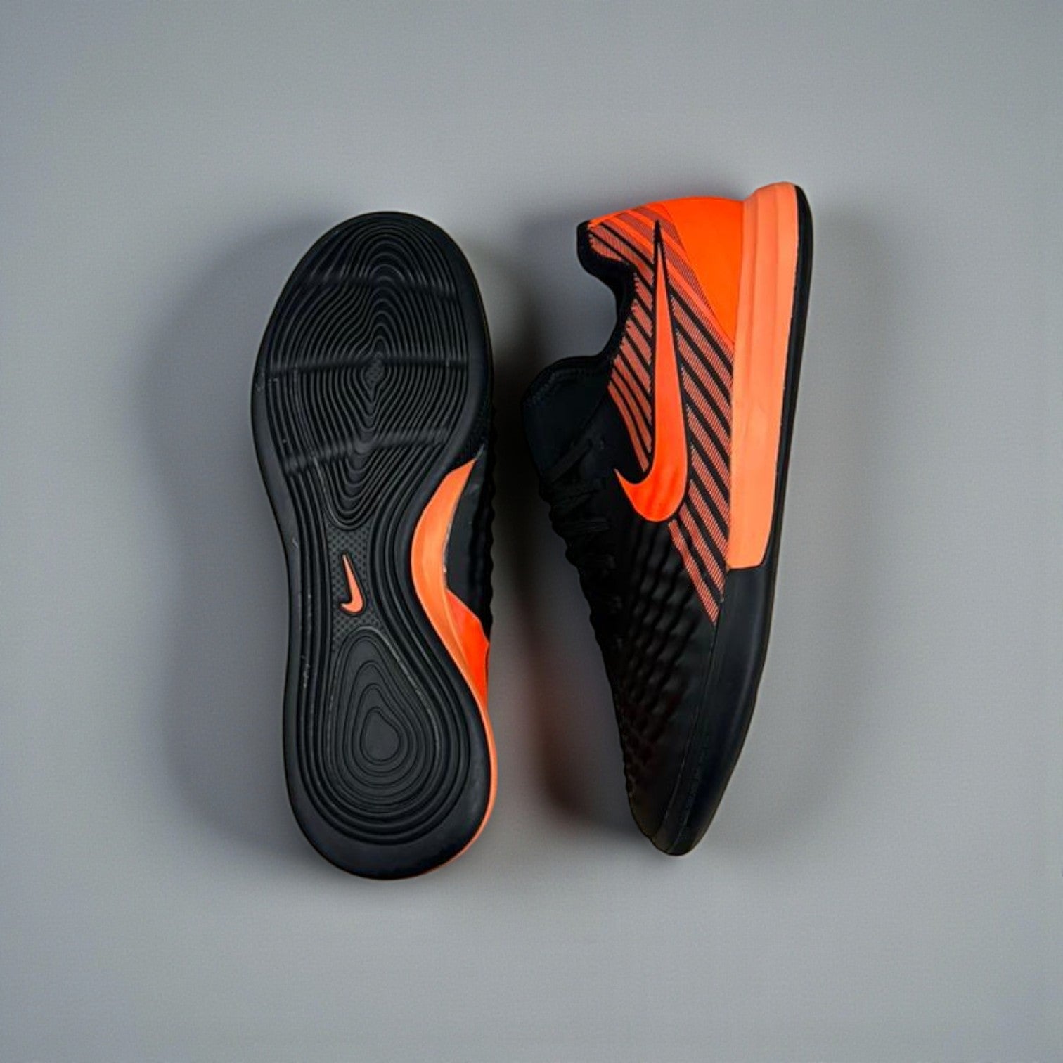 FUTSAL NIKE TIEMPO NEGRO NARANJA