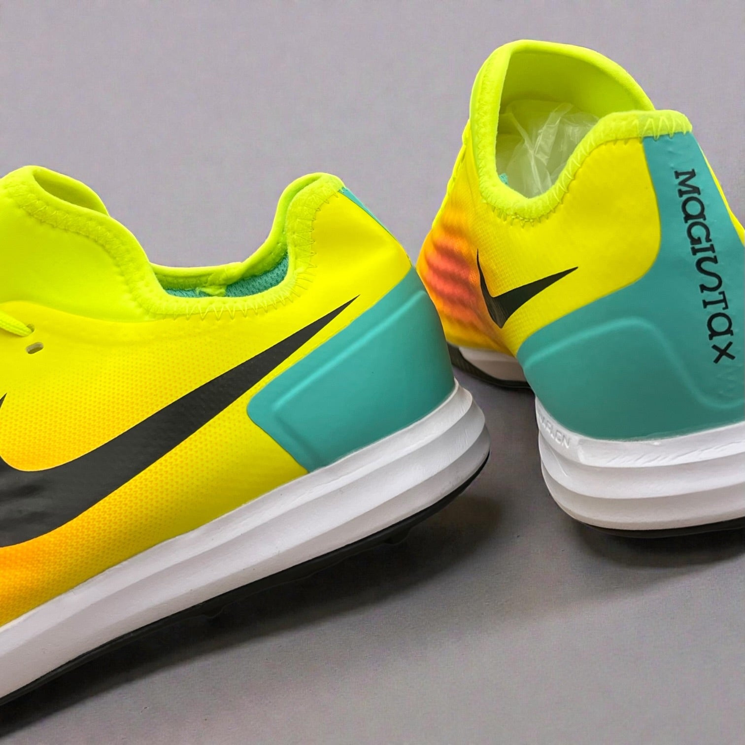 NIKE MAGISTAX FINALE II TF SINTÉTICA