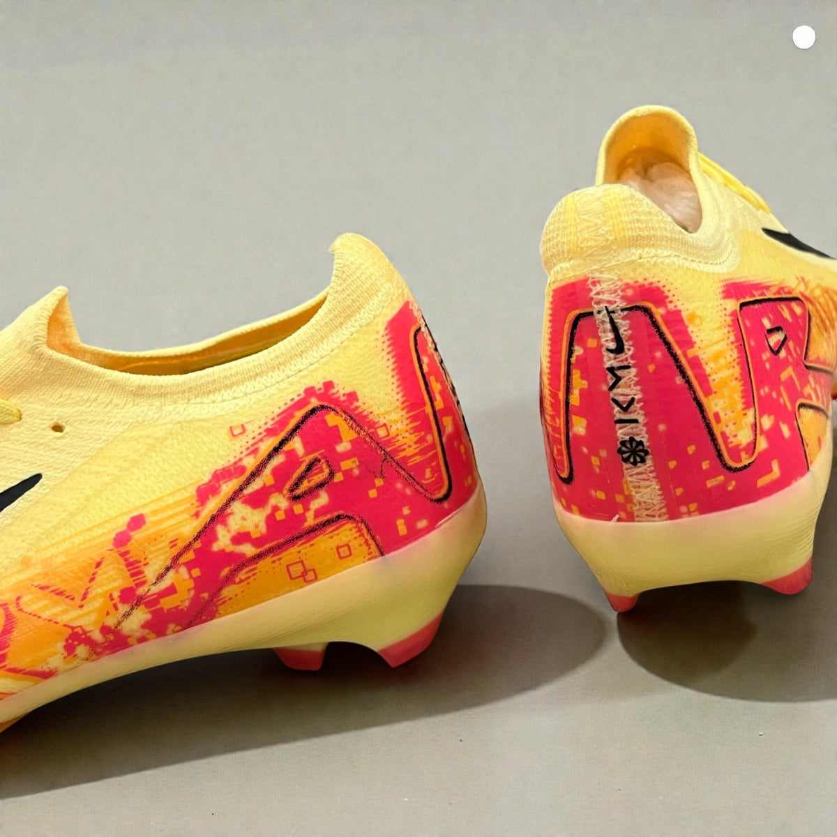 GUAYOS NIÑO MERCURIAL AMARILLO NEGRO