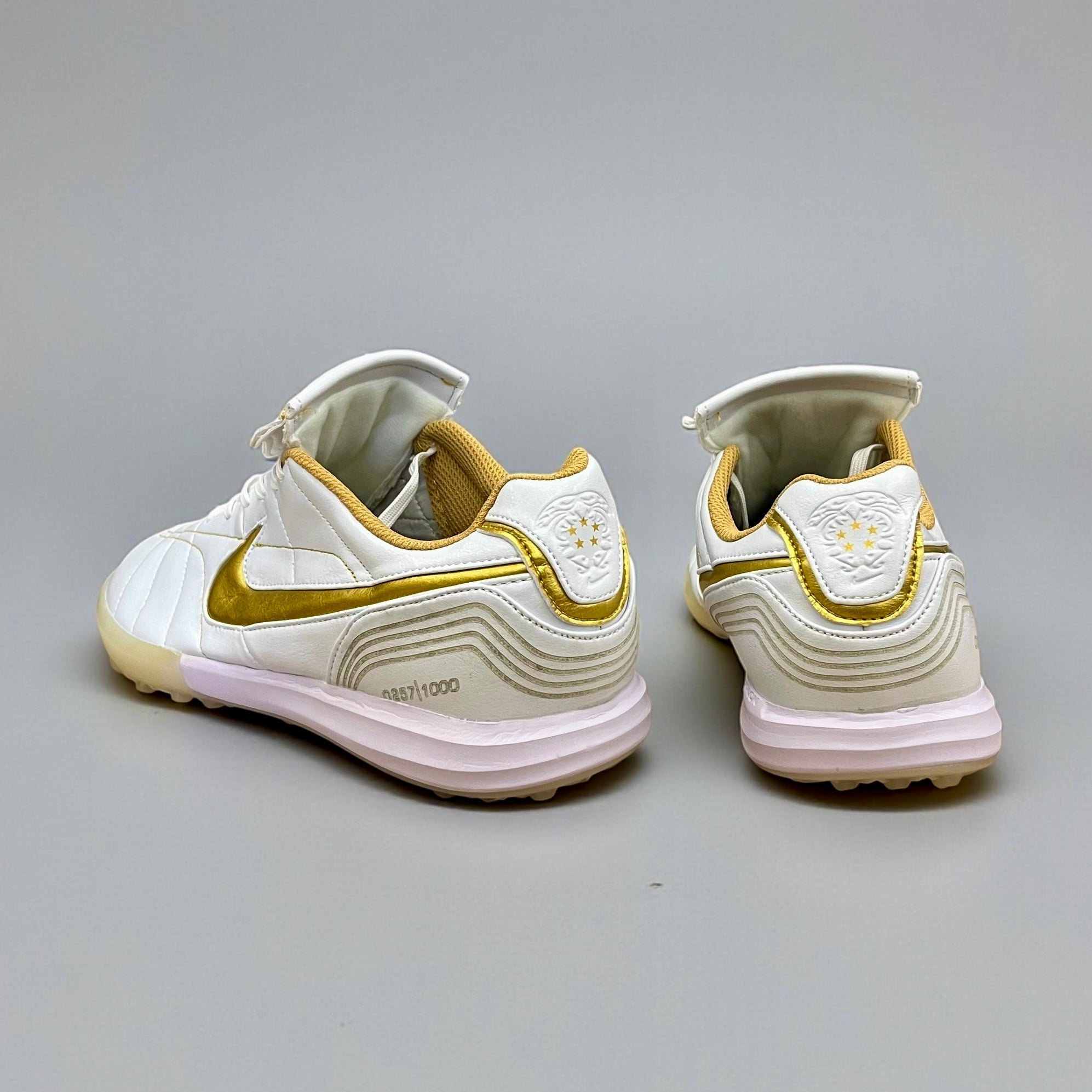 NIKE TIEMPO R10 SINTÉTICA