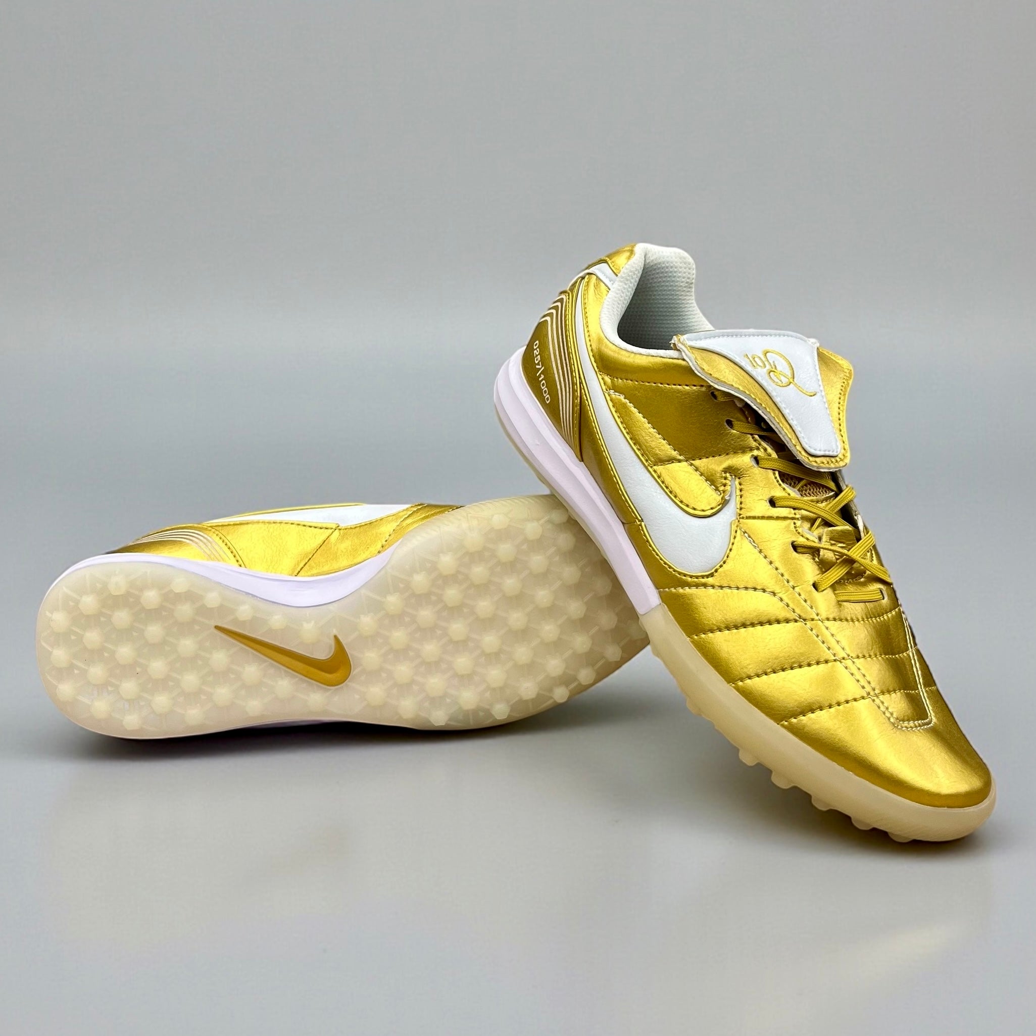 NIKE TIEMPO R10 SINTÉTICA