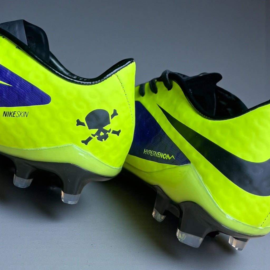 GUAYOS HYPERVENOM PHANTOM FG -  MORADO-VOLTAJE