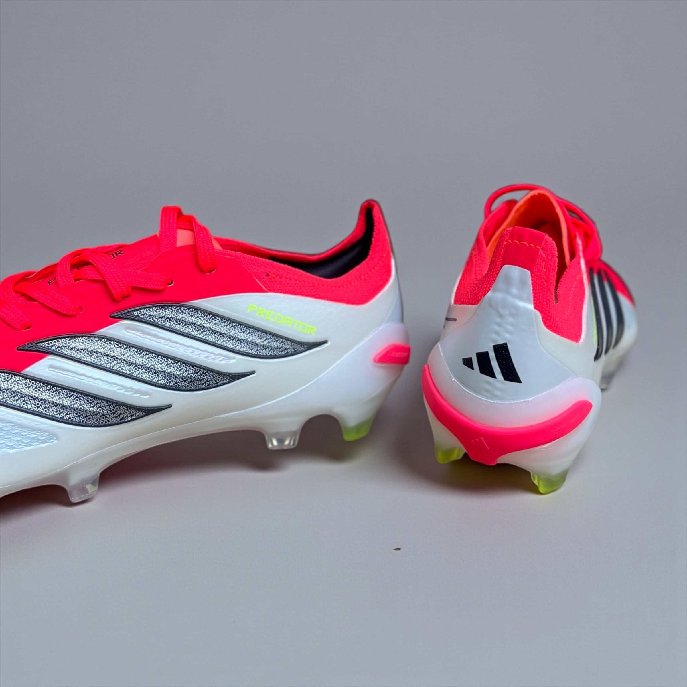 GUAYOS PREDATOR ROJO  NANOSTRIKE CON LENGUETA