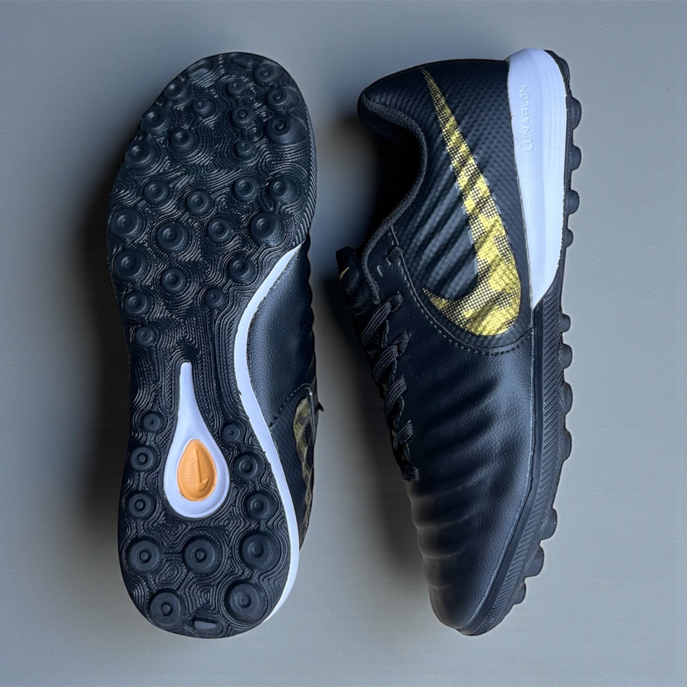 NIKE TIEMPOX LUNAR LEGEND 7 PRO TF SINTÉTICA
