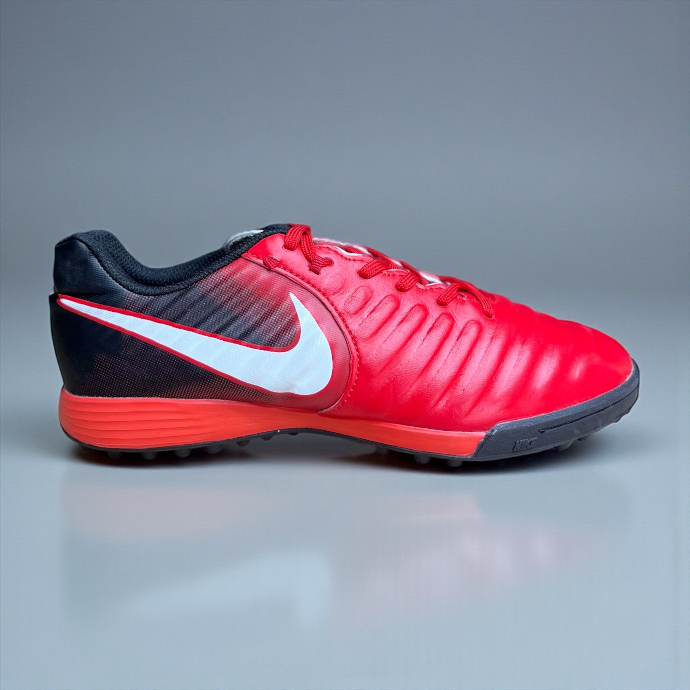 NIKE TIEMPOX LIGERA IV TF SINTÉTICA
