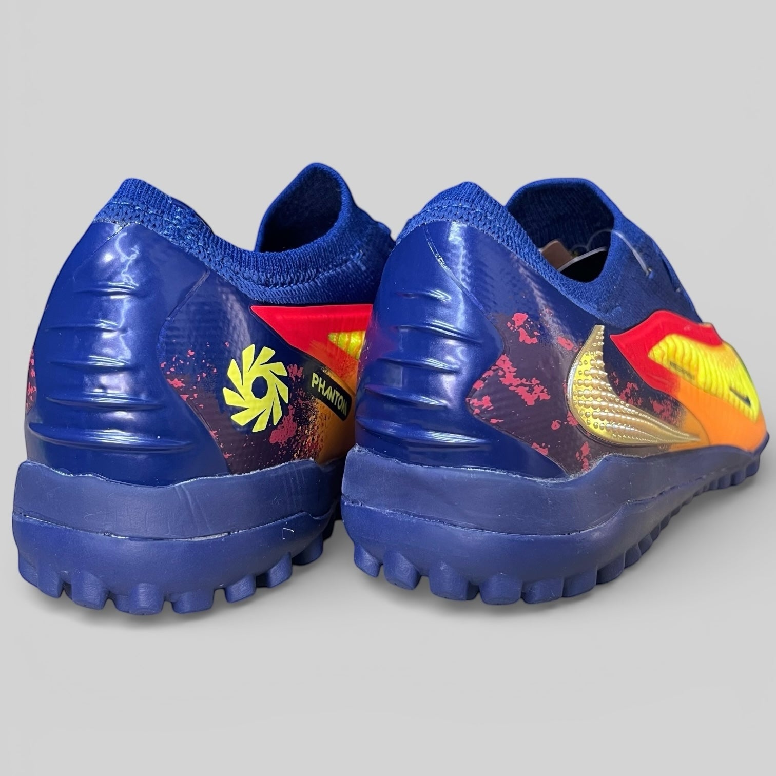 TORRETÍN NIKE HOMBRE PHANTOM 6 LOW ACADEMY “HAALAND” TF AMARILLO