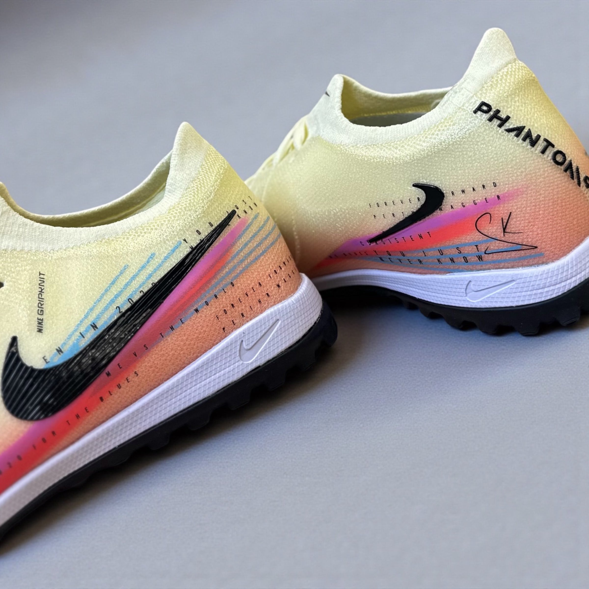 ZAPATILLA NIKE PHANTOM GX II PRO TURF.