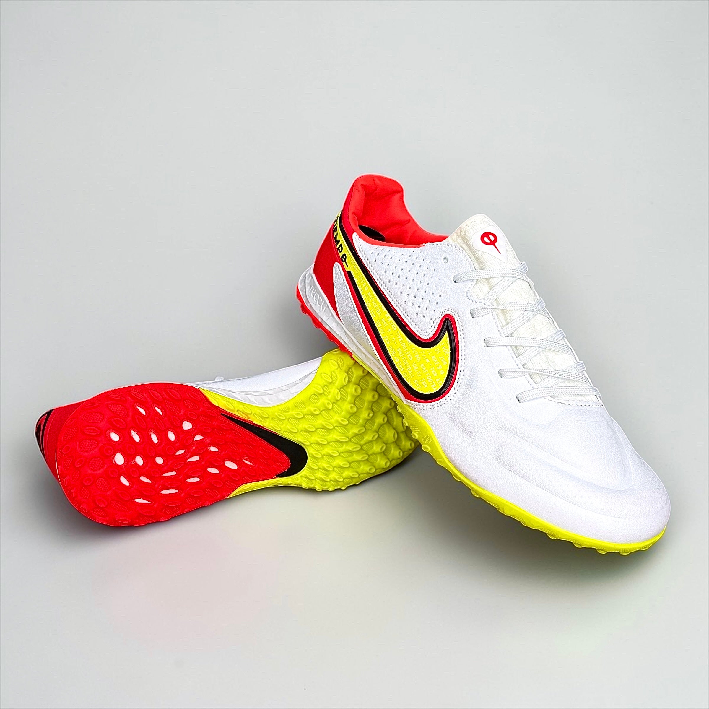 ZAPATILLAS NIKE REACT TIEMPO LEGEND IX PRO TF BLANCA/ROJA  SINTÉTICA