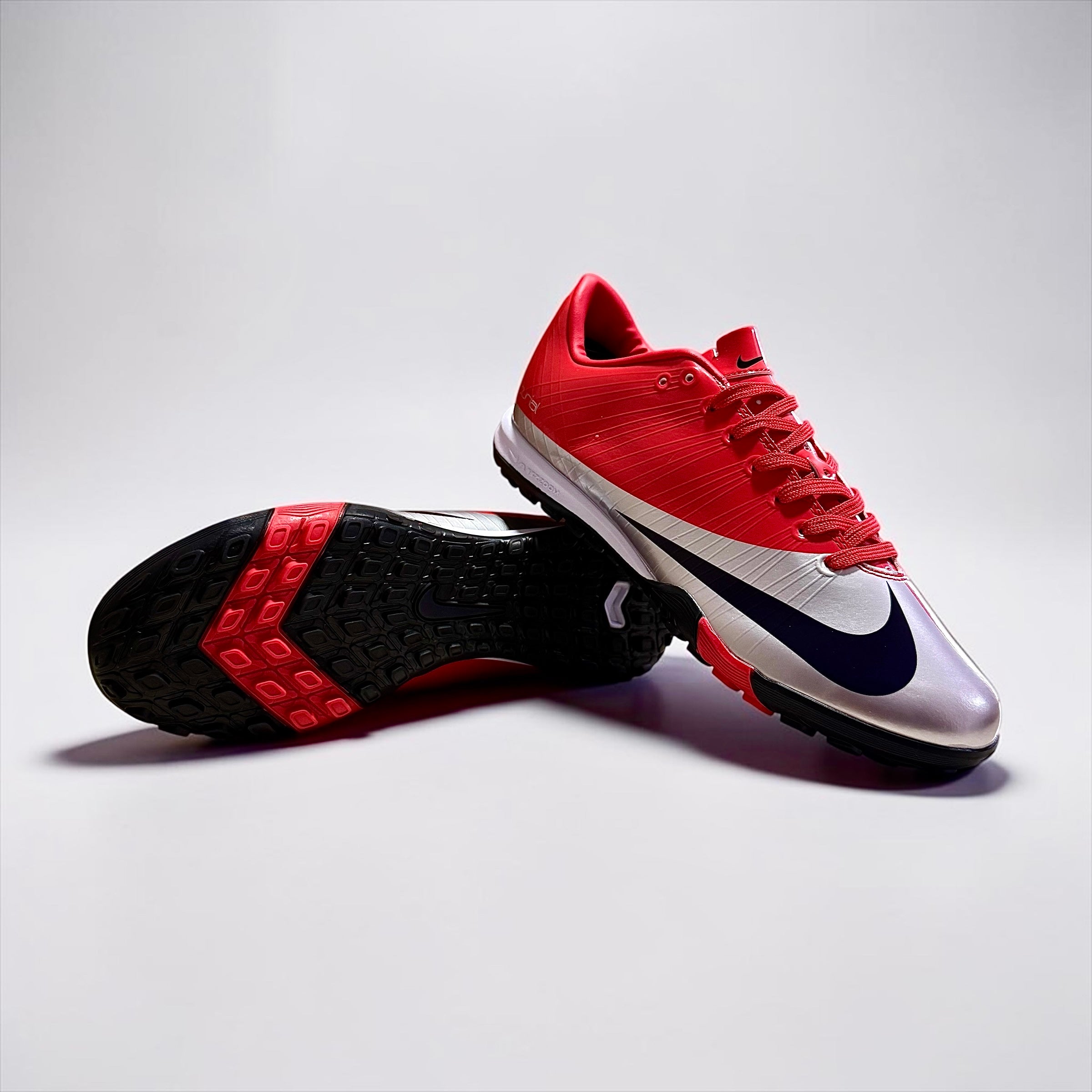 NIKE MERCURIAL ROJO PLATEADO SINTÉTICA