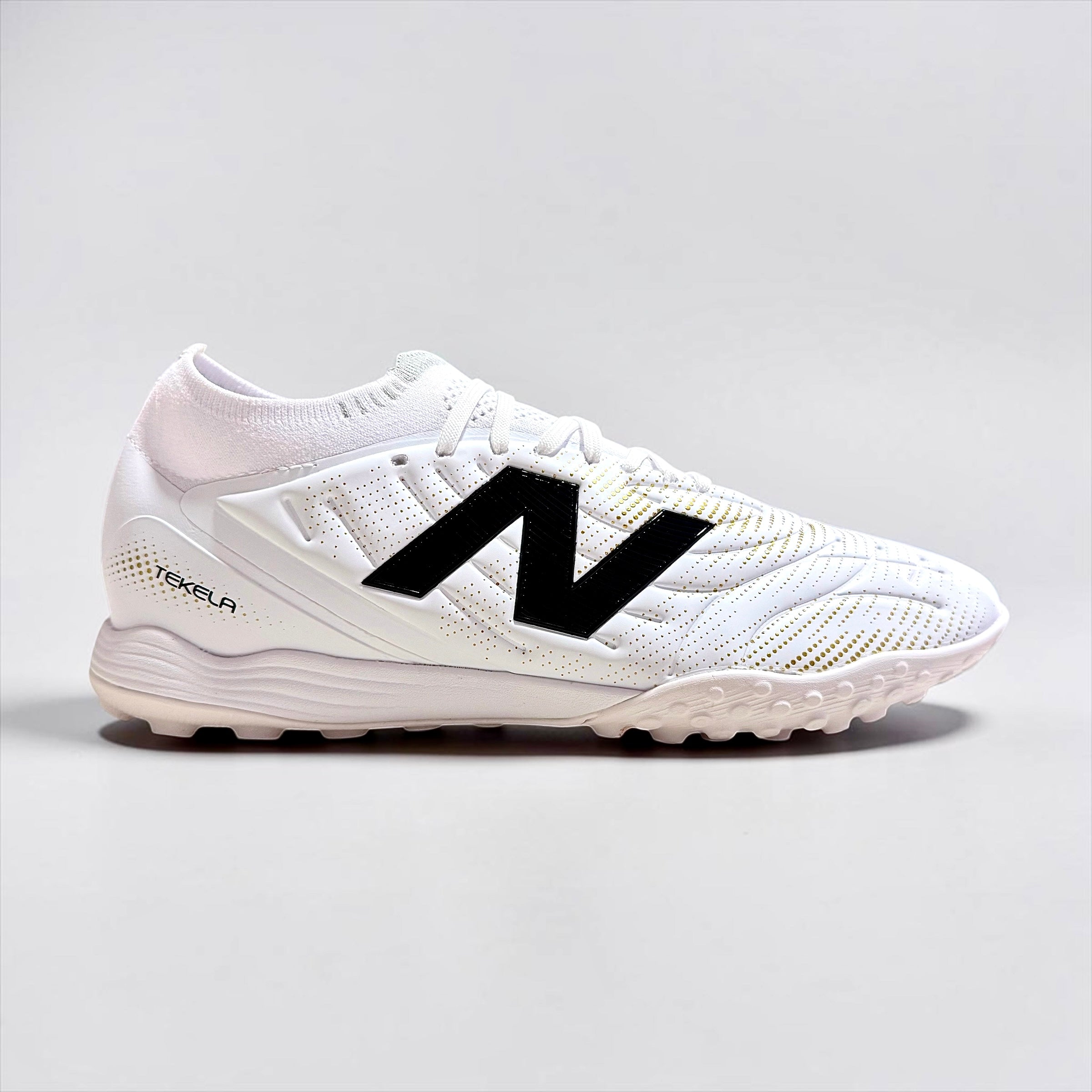 NEW BALANCE TEKELA BLANCO NEGRO SINTÉTICA