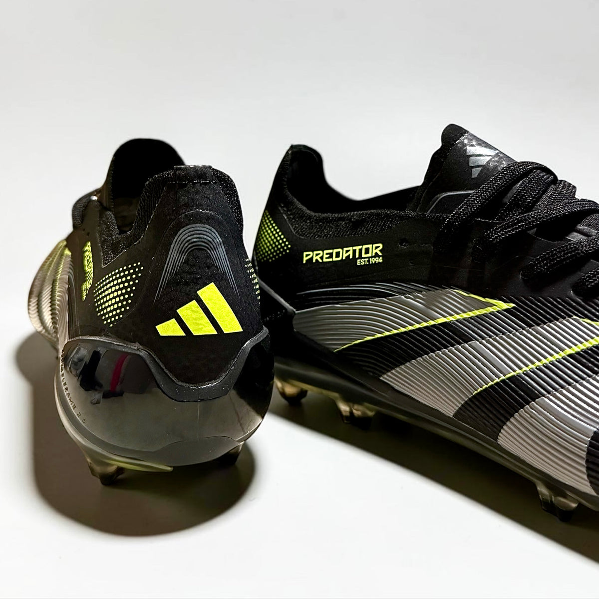 GUAYOS ADIDAS PREDATOR NEGRO VERDE
