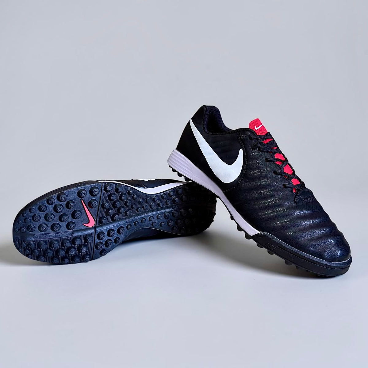 TIEMPO CLASICA NEGRO CON ROJO