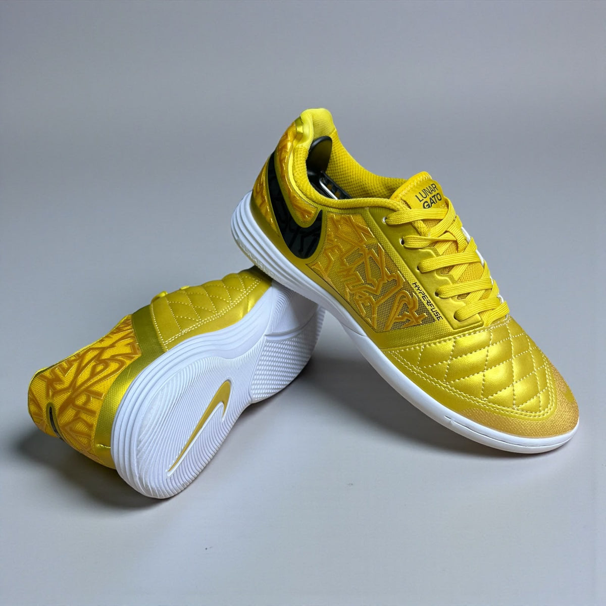 LUNAR GATO IN DORADA