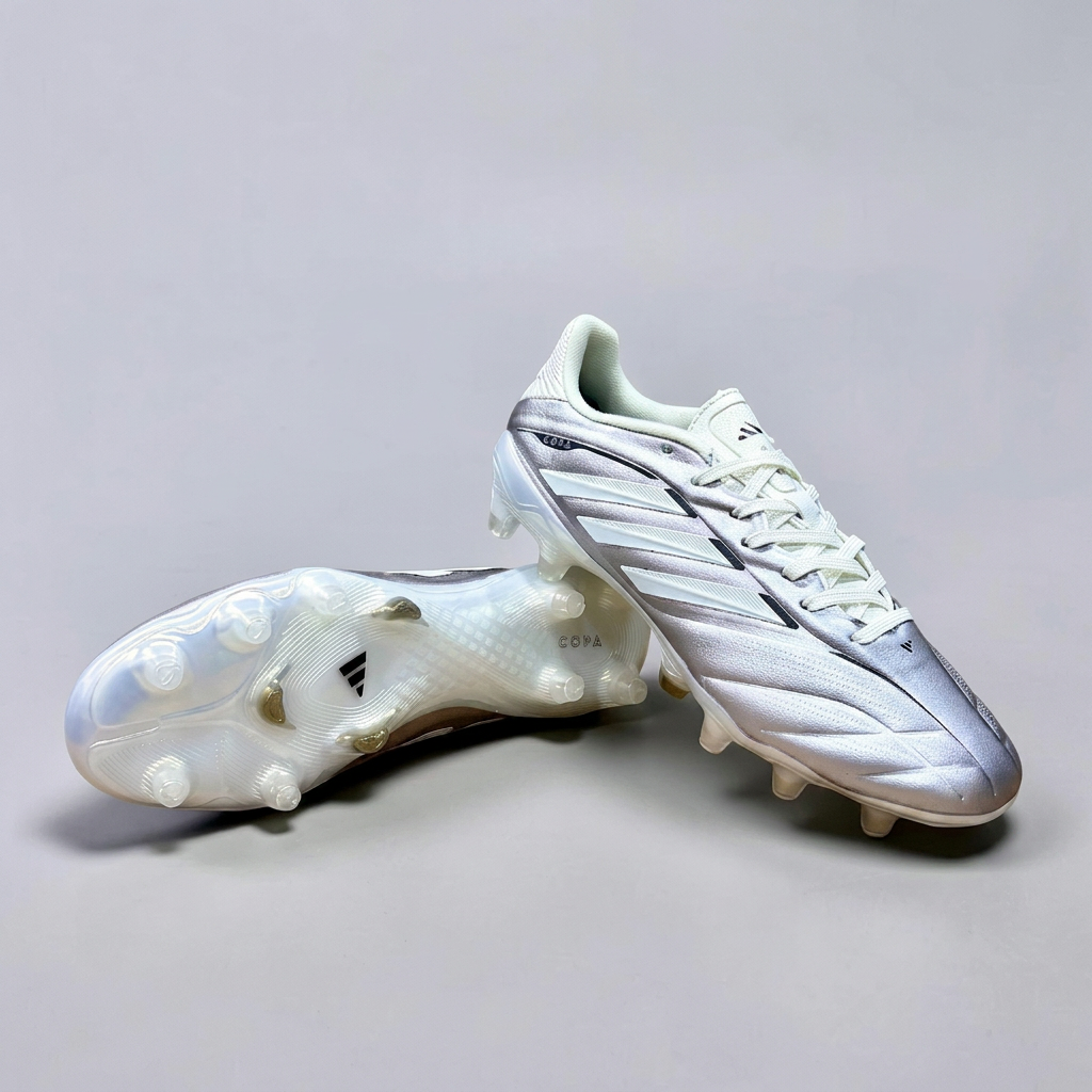 GUAYOS DE FÚTBOL ADIDAS COPA PLATEADOS Y BLANCOS
